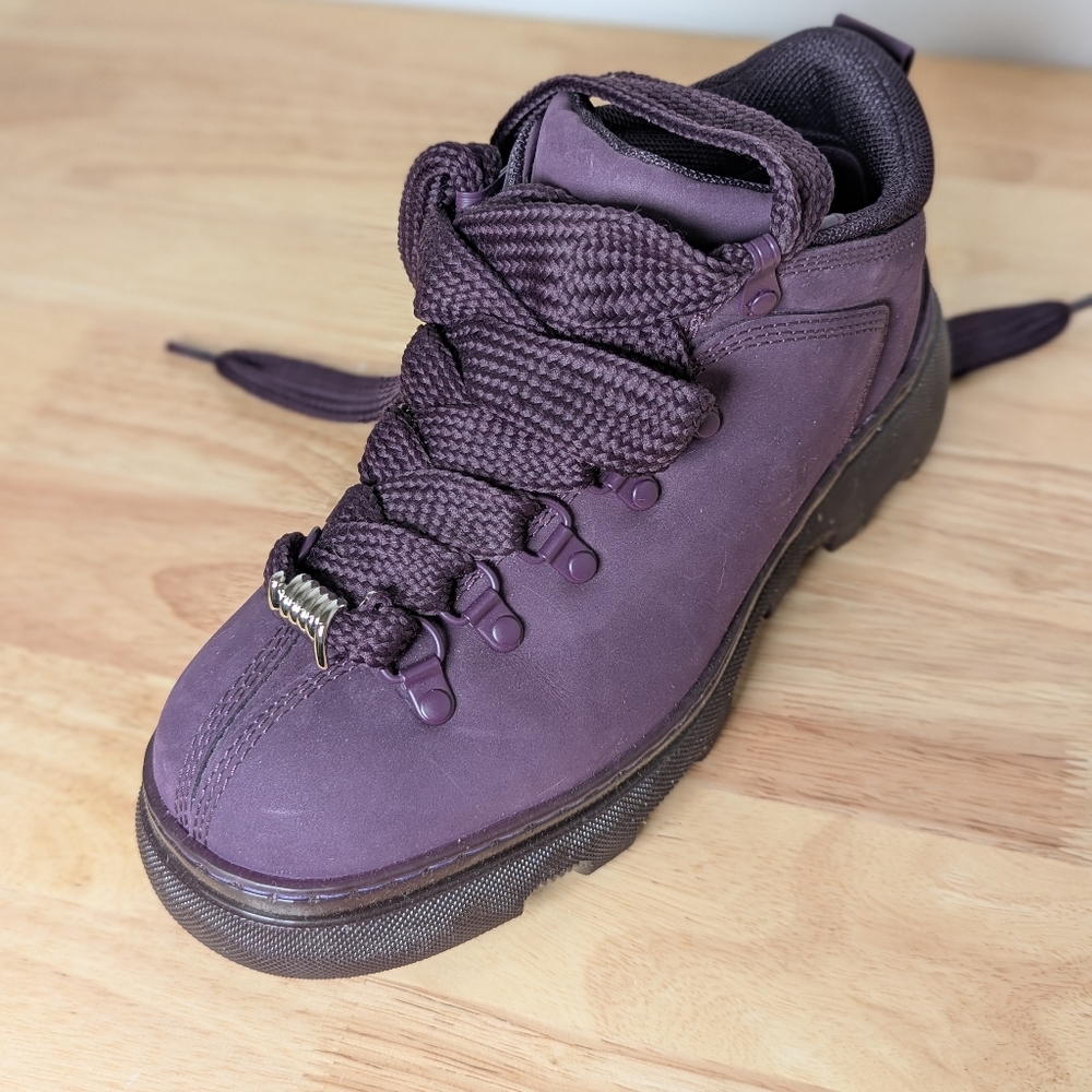 Burberry Women'sPurple Aubergine Lace-Up Leather Trek Ankle Boots, Brand Size 39 - Picture 4 of 9